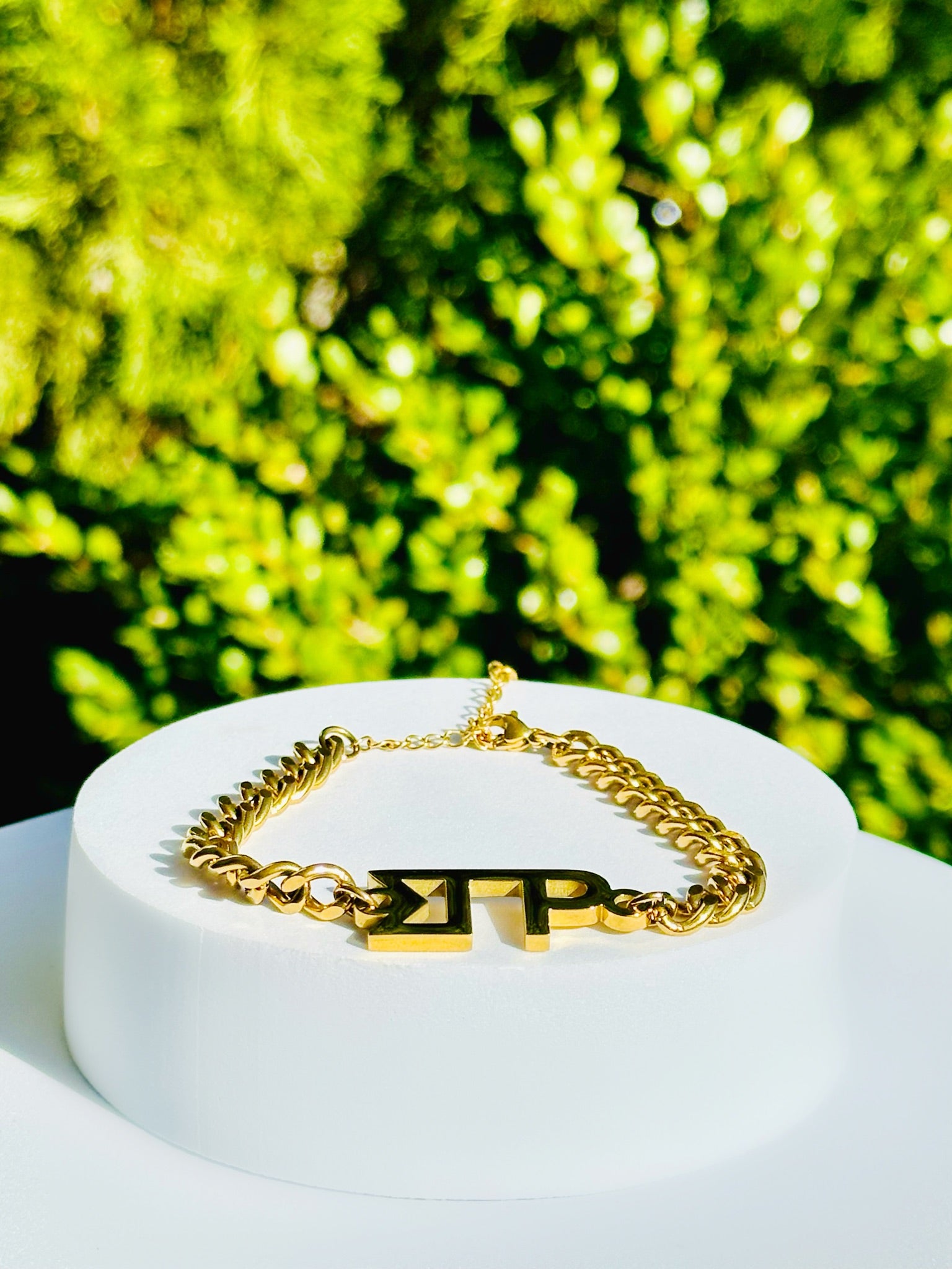 SGRHO Gold Chain Bracelet