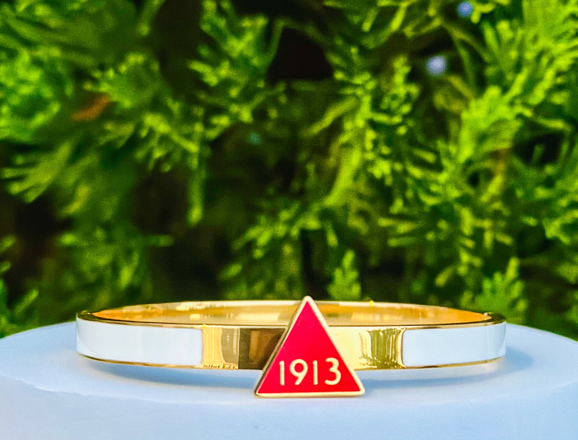 DST Gold 1913 Bangle Bracelet